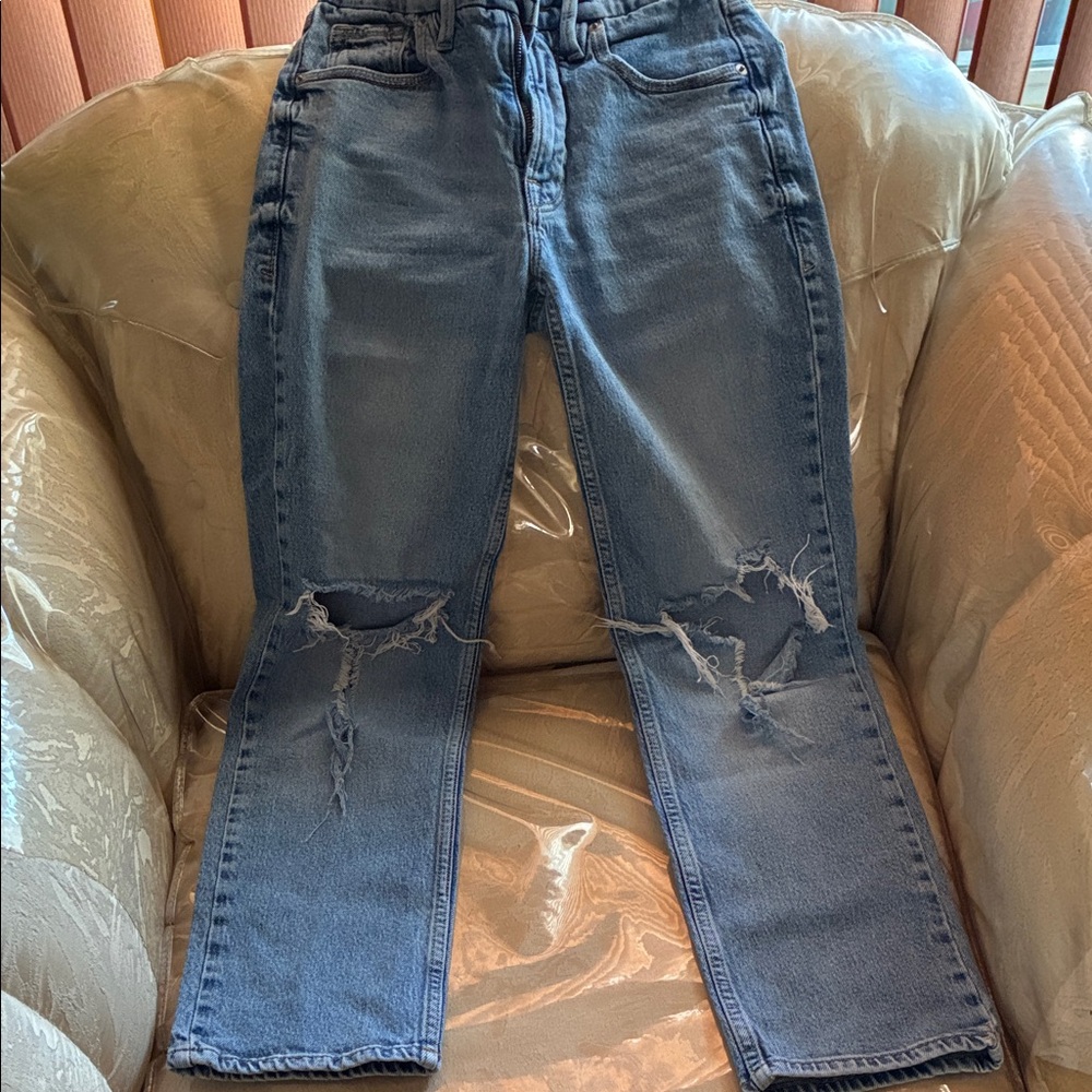 Good American Light Blue Distressed Ankle Jeans